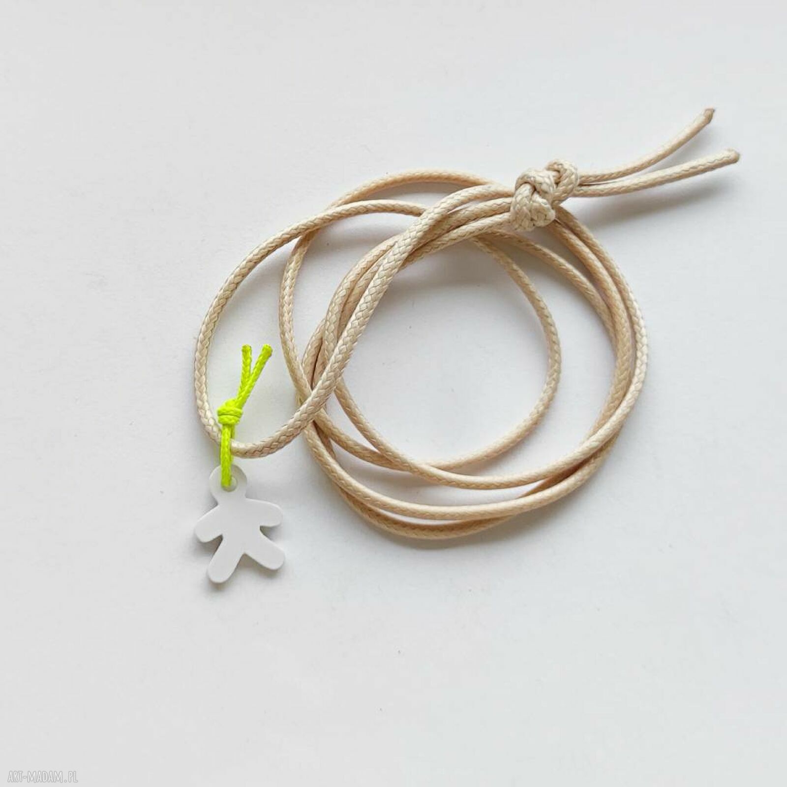 Słodki Pamperek - wisiorek z regulowanym sznurkiem handmade