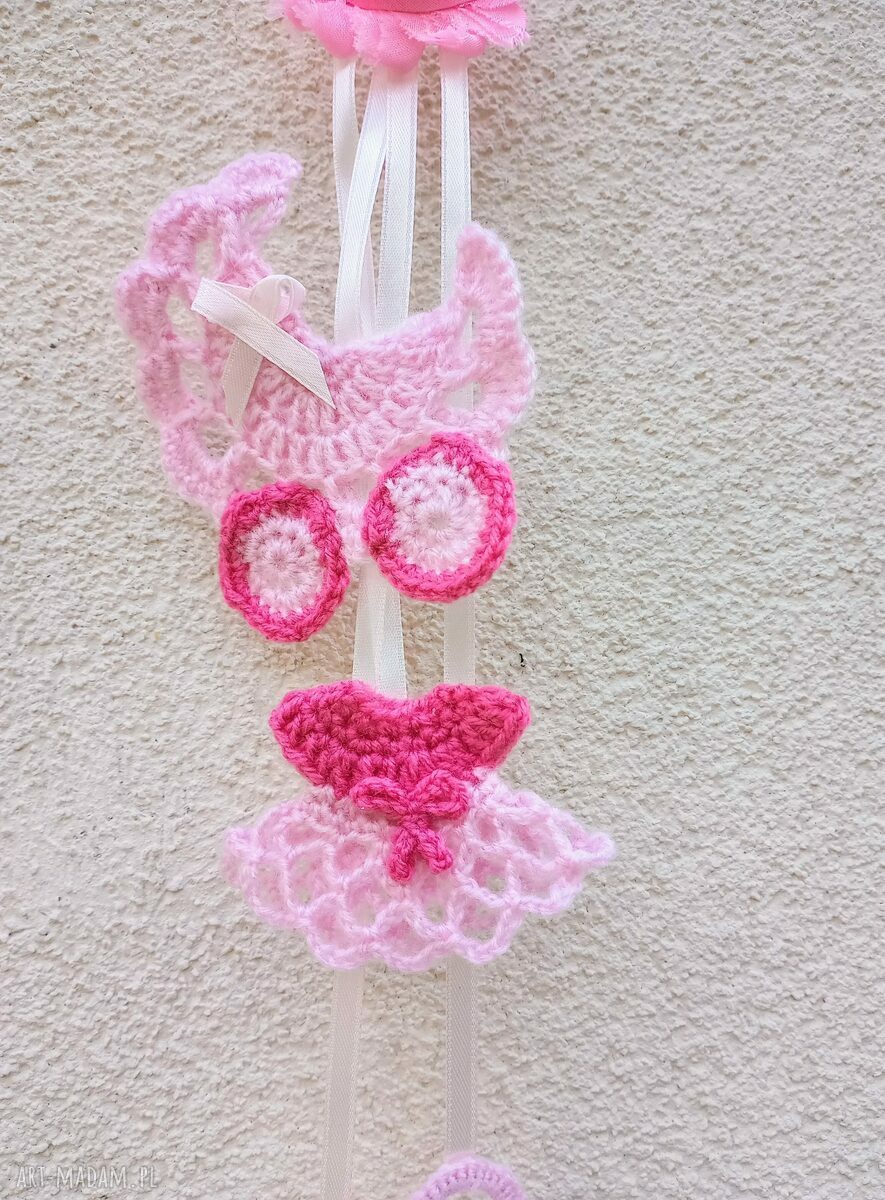 Słodkie szydełkowe akcenty dla maluszka - marynistyczny dekor na baby shower i chrzest