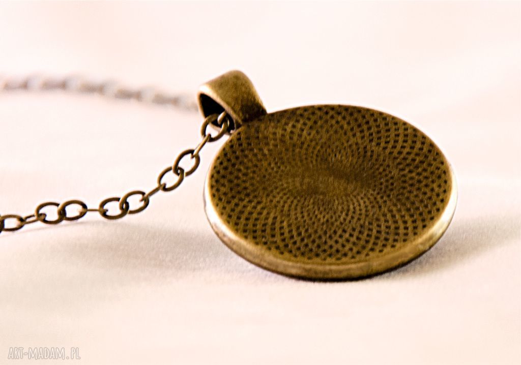 naszyjniki: Słoneczne dni Medalion z łańcuszkiem HandMade