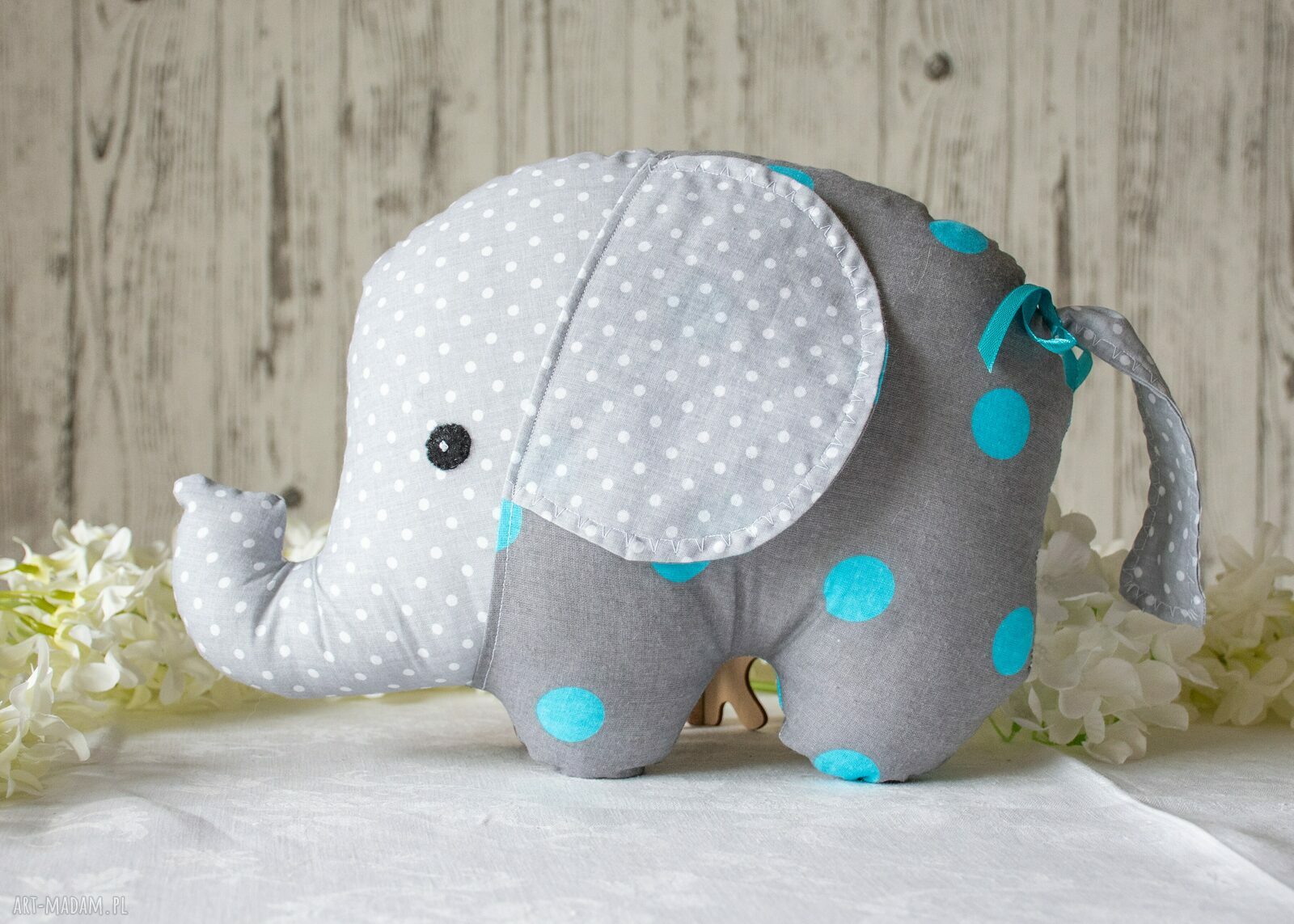 Słonik Tutek Wojtek - ręcznie szyta maskotka 35 cm dla chłopca