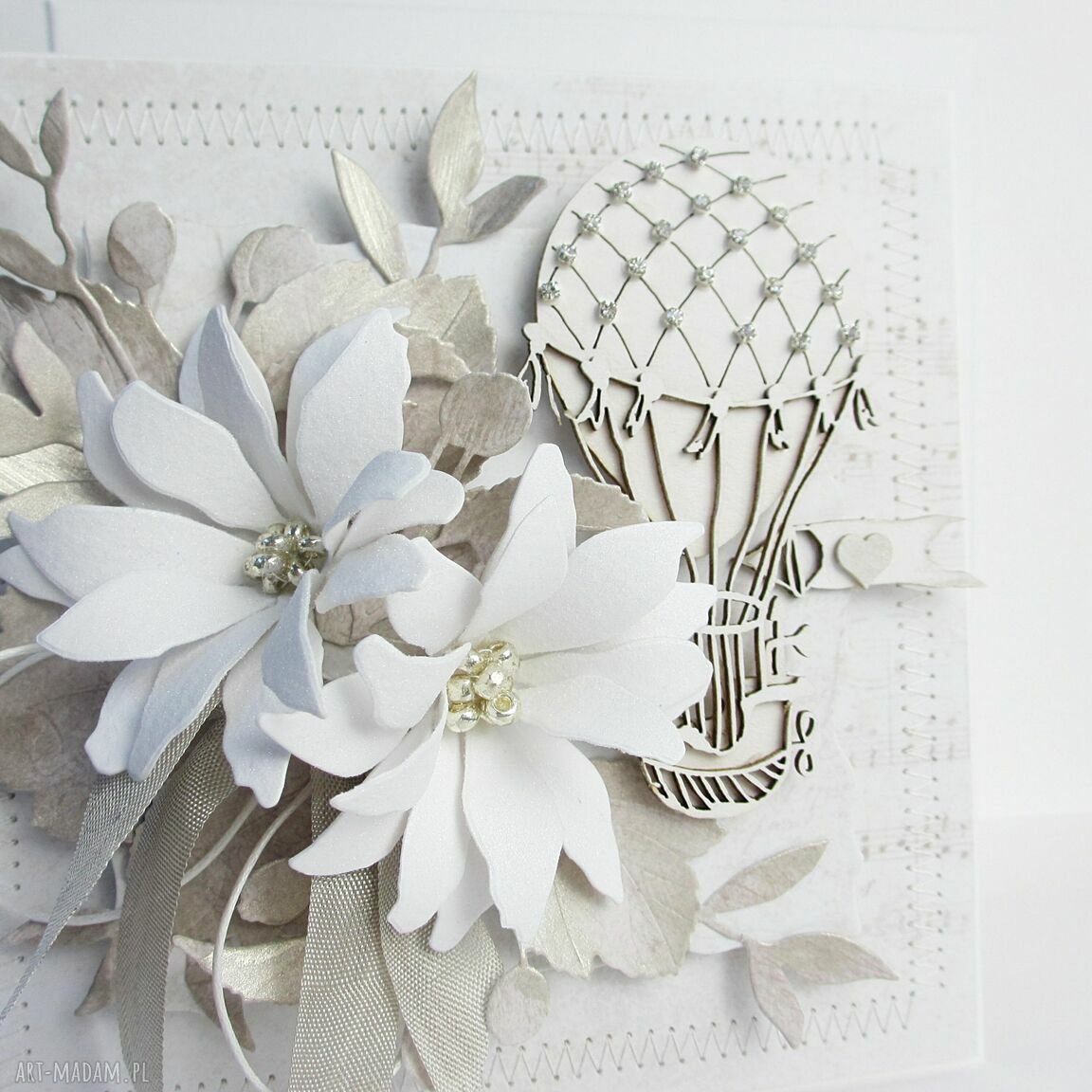 Ślubna kartka scrapbooking w pudełku - eleganckie życzenia i pamiątka