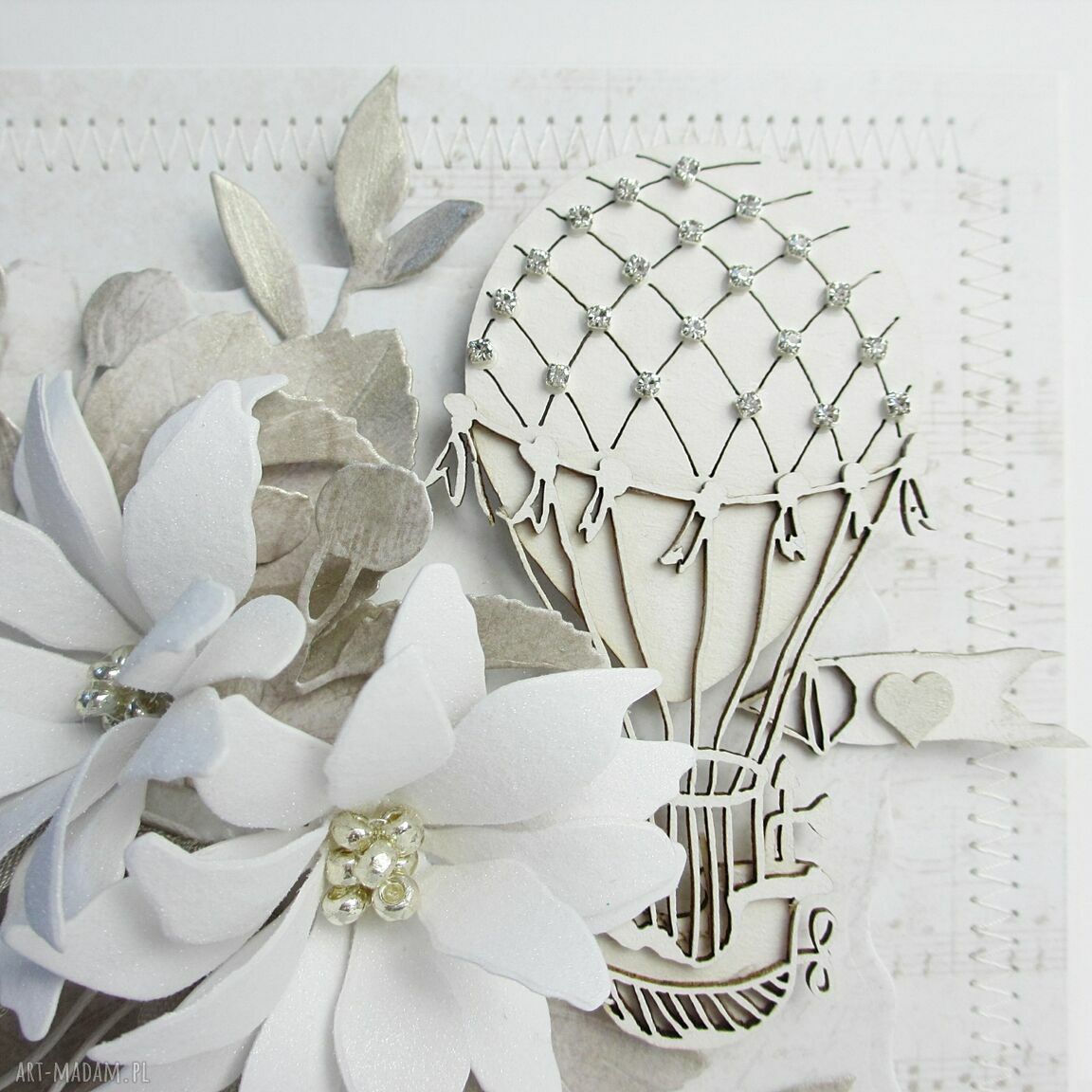Ślubna kartka scrapbooking w pudełku - eleganckie życzenia i pamiątka