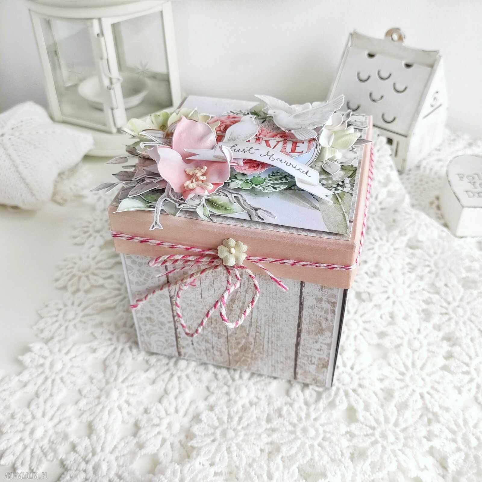 Ślubne pudełko - magic box exploding z kieszonką na życzenia i pieniądze dla młodej pary