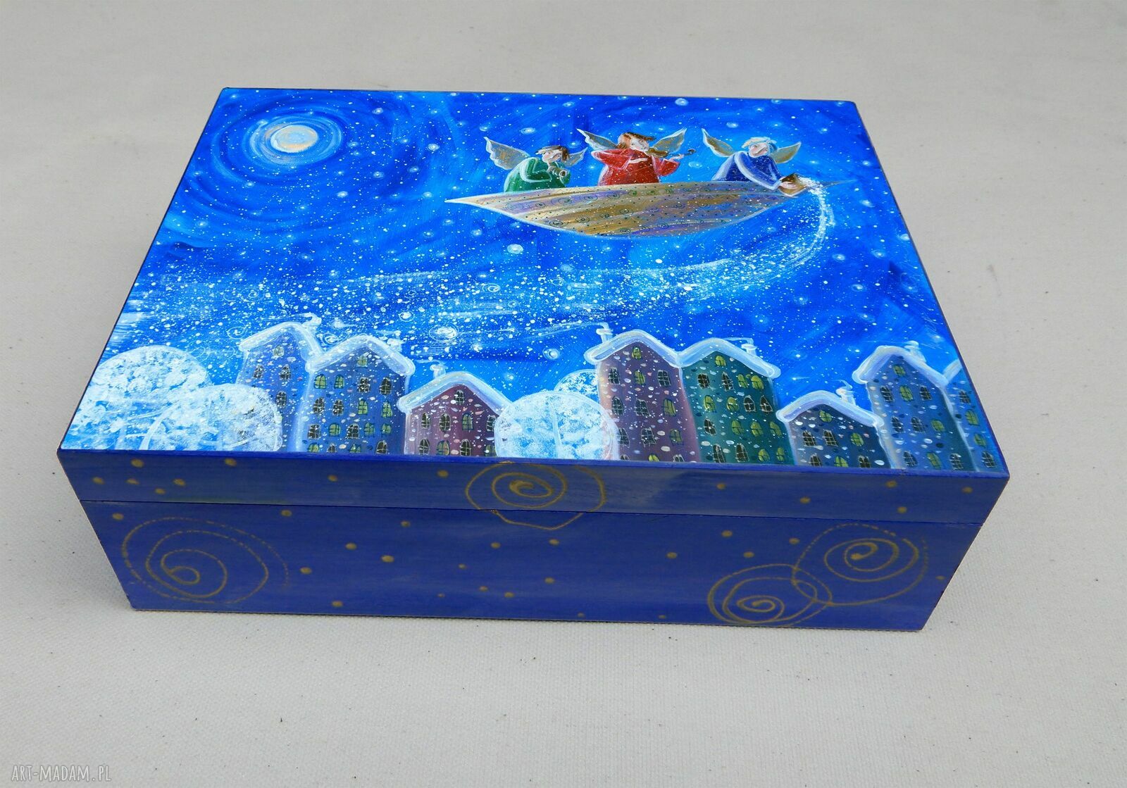 Szkatułka decoupage „Śnieg nad miastem” - ręcznie robione drewniane pudełko