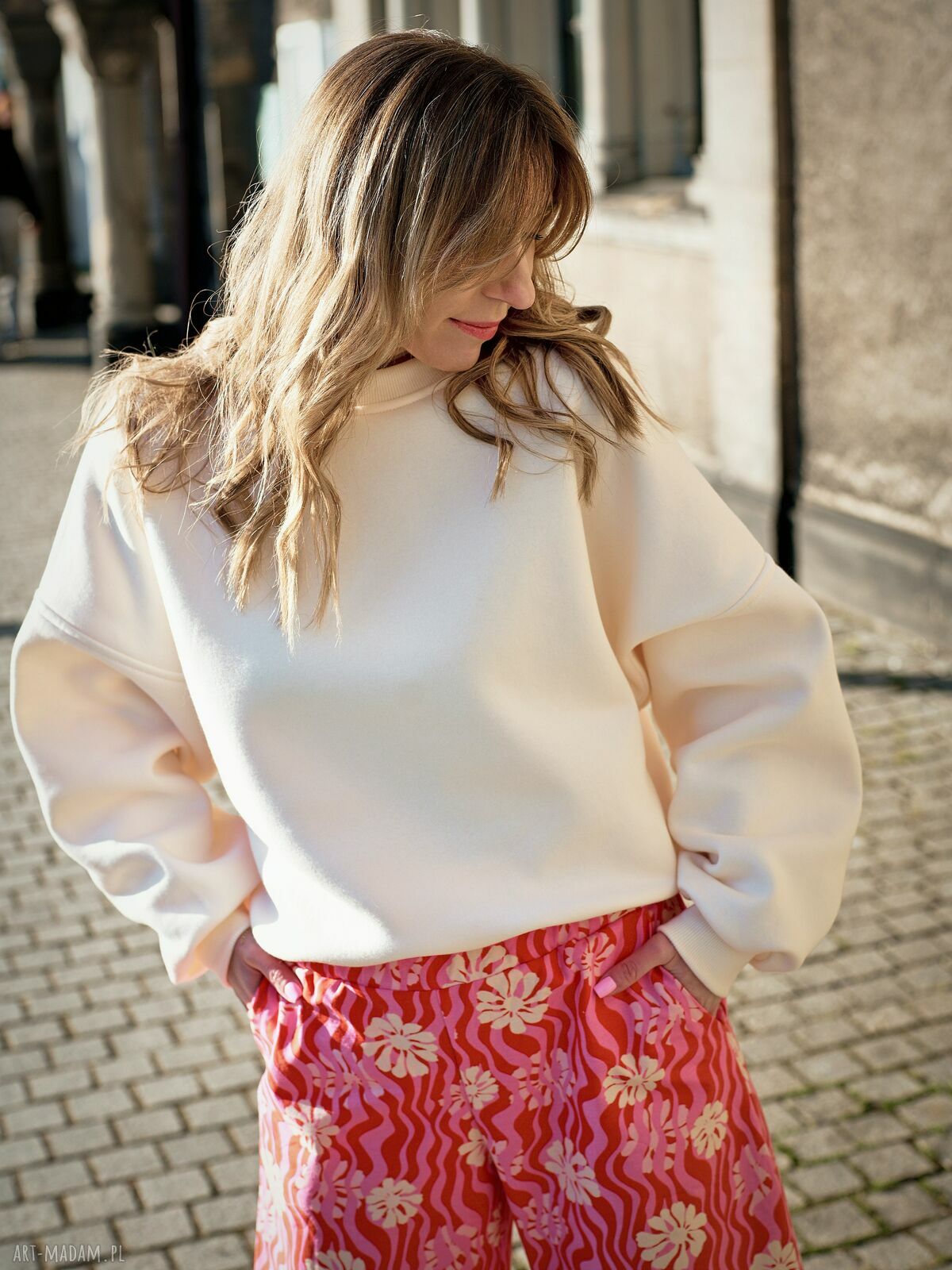 Soft Spot - kremowa bluza basic oversize