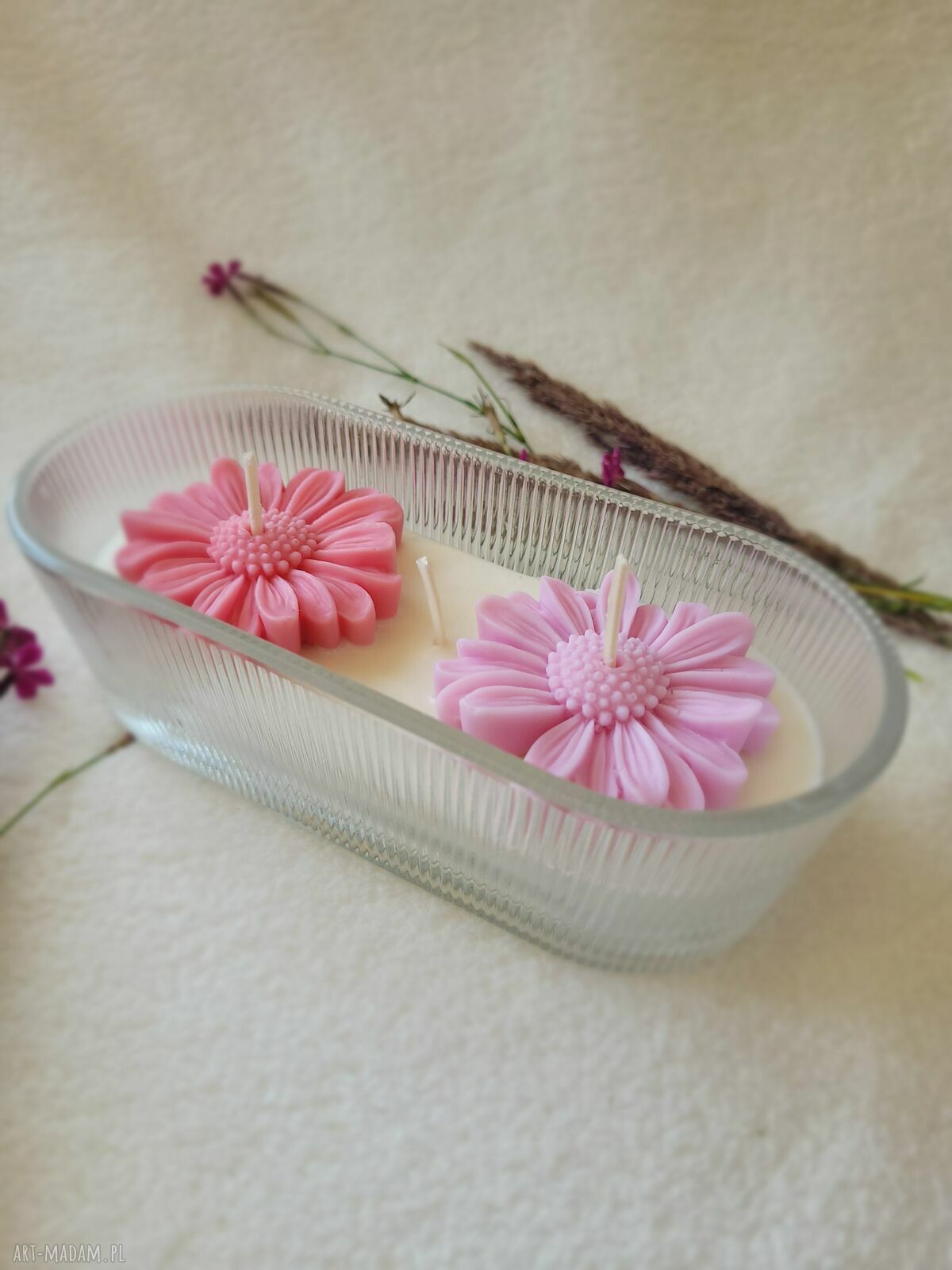 Świeca sojowa handmade z margaretkami