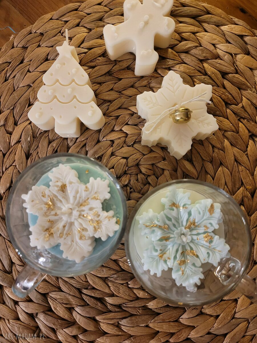 Świeca sojowa ze śnieżynką - zimowa dekoracja handmade