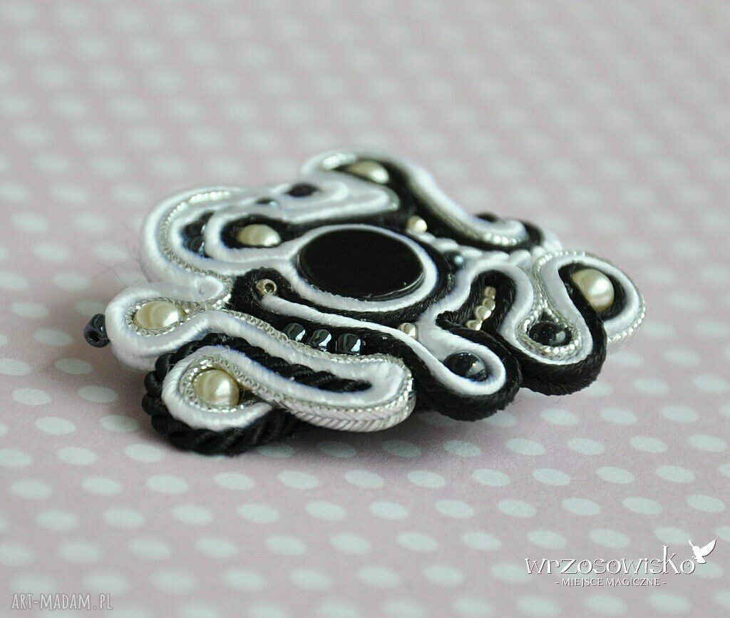 Broszka sutasz z onyksem Hand Made