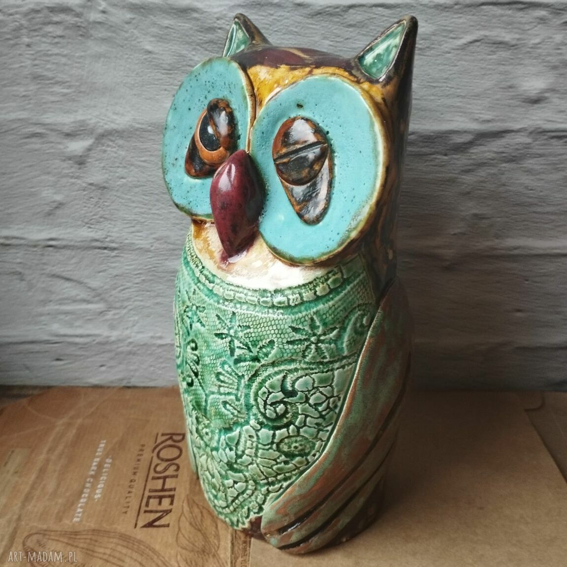 Sowa z koronkowym brzuszkiem - ręcznie robiona dekoracja ceramiczna