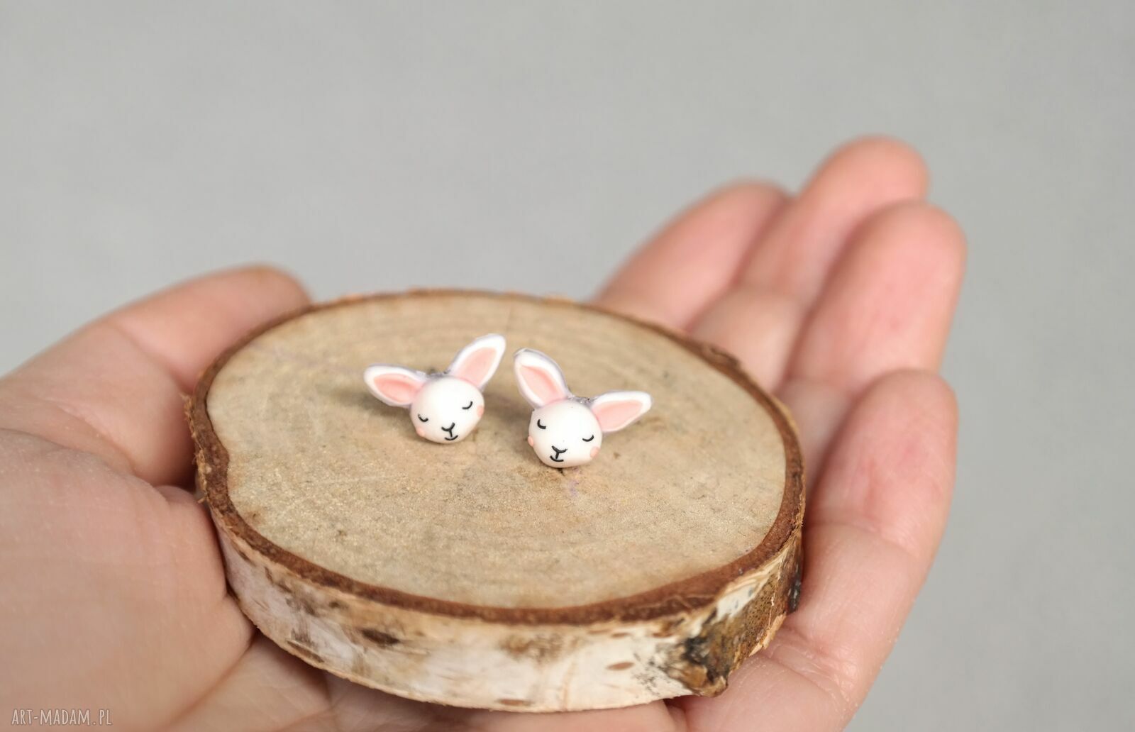 Śpiące króliczki - mini kolczyki sztyfty kawaii, lekkie i ręcznie robione