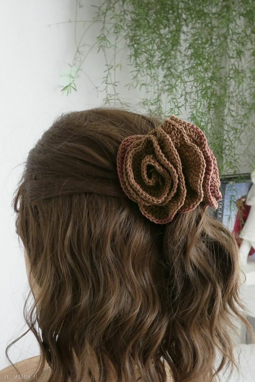 Spinka do włosów handmade - róża na klamrze w zgaszonym brązie