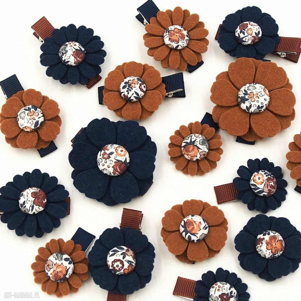 Spinka do włosów Kwiatek Nina z wełnianego filcu - handmade