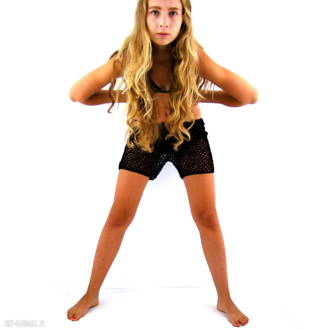 spodnie: spodenki ażurowe czarne na plażę zamiast pareo Ręczne wykonanie