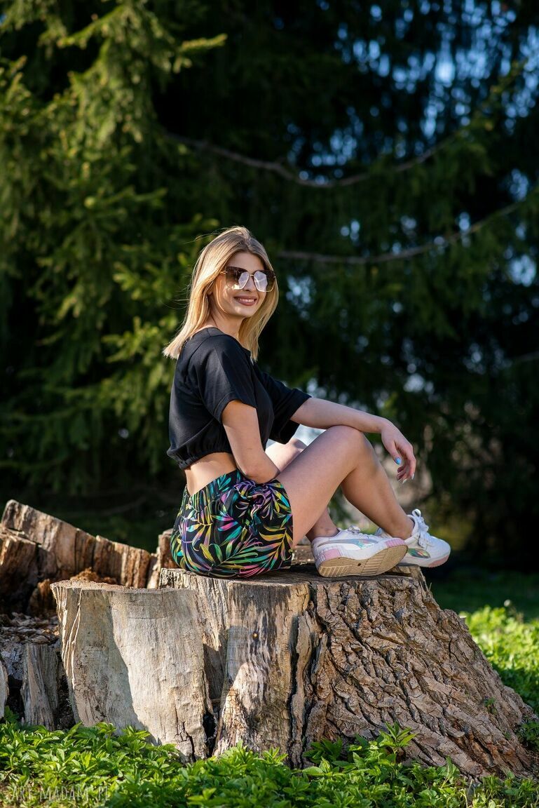 sportowe: spodenki dresowe w palmy Hand Made