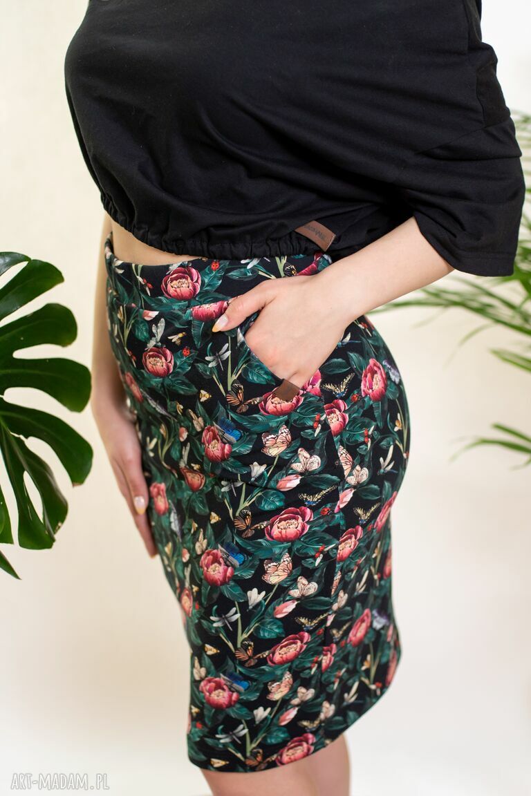 Spódnica klasyczna ołówkowa francja czarna kwiaty wzorzysta