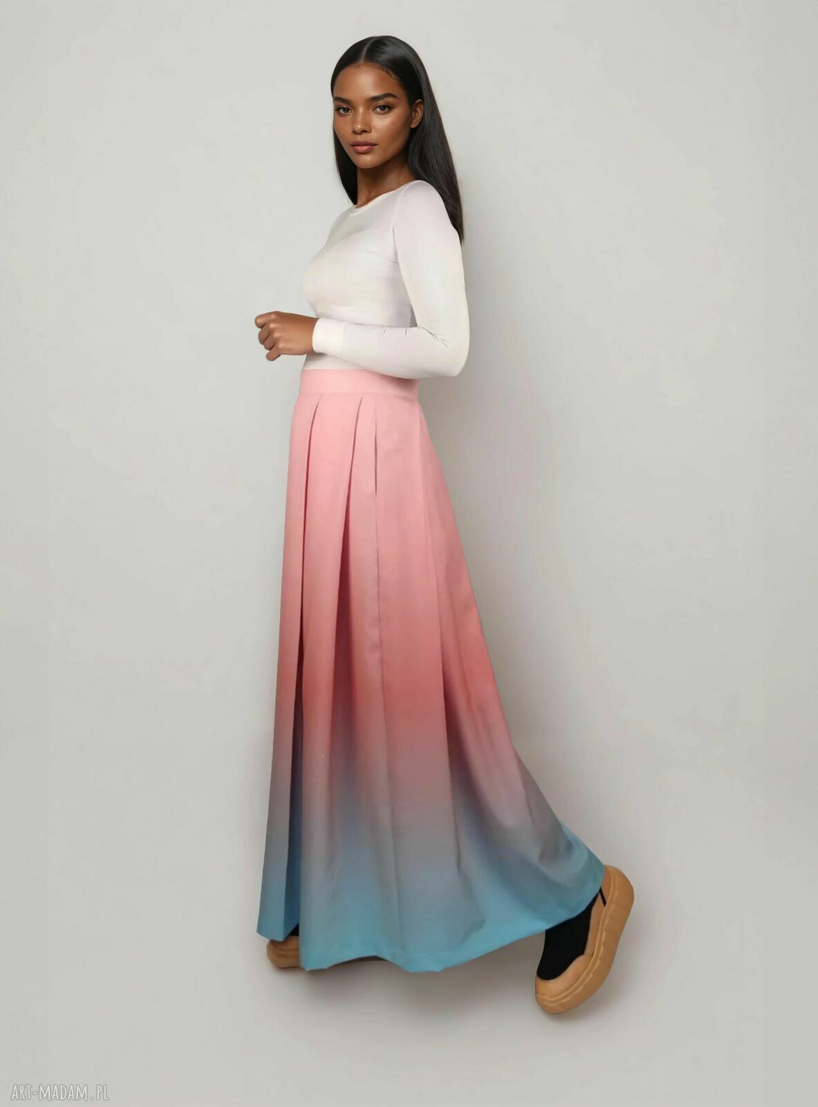 Elegancka spódnica maxi cieniowana z ozdobnymi kontrafałdami i kieszeniami