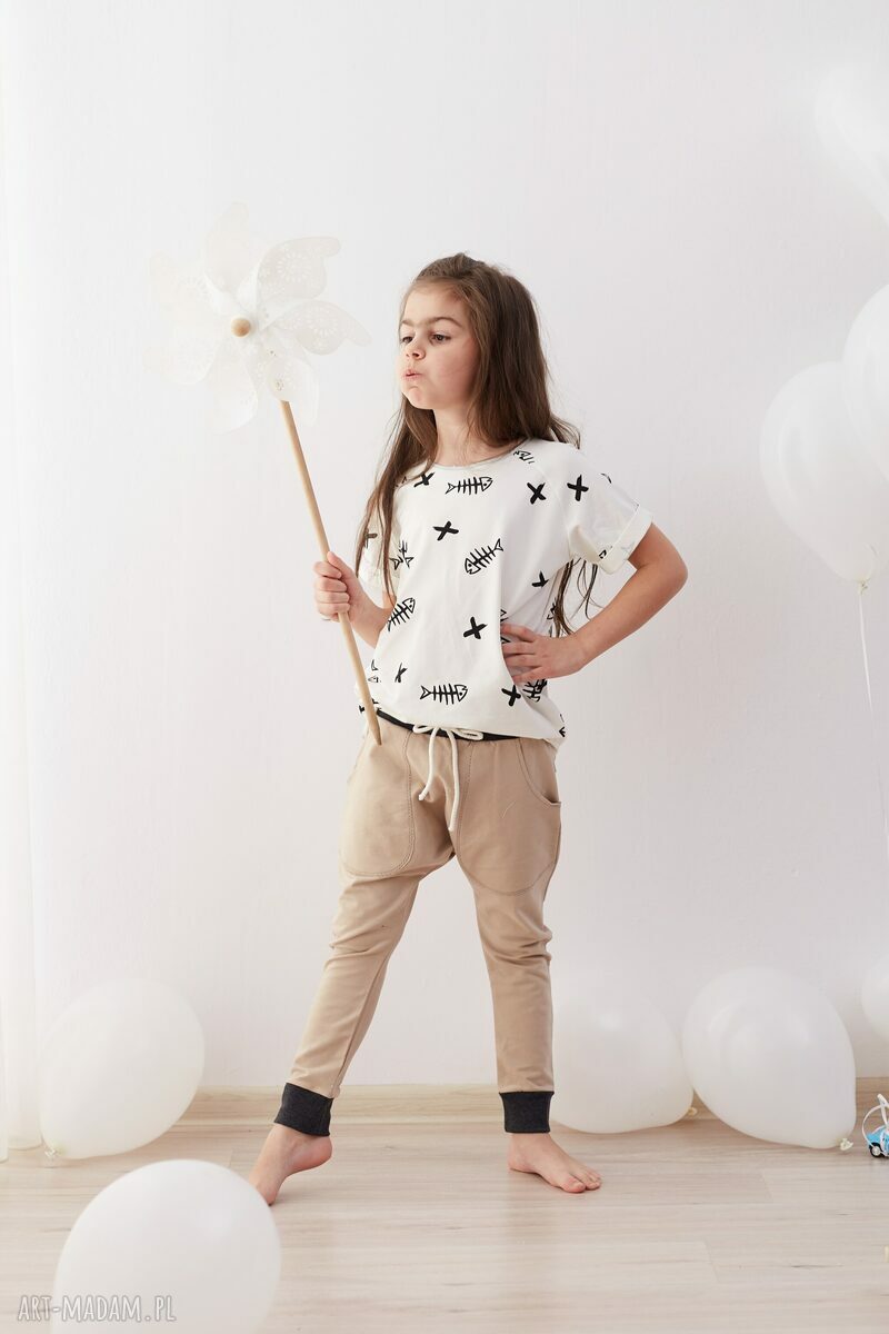 Spodnie baggy KAMEL dla dziecka - Cudi KIDS, ręcznie zrobione z bawełny
