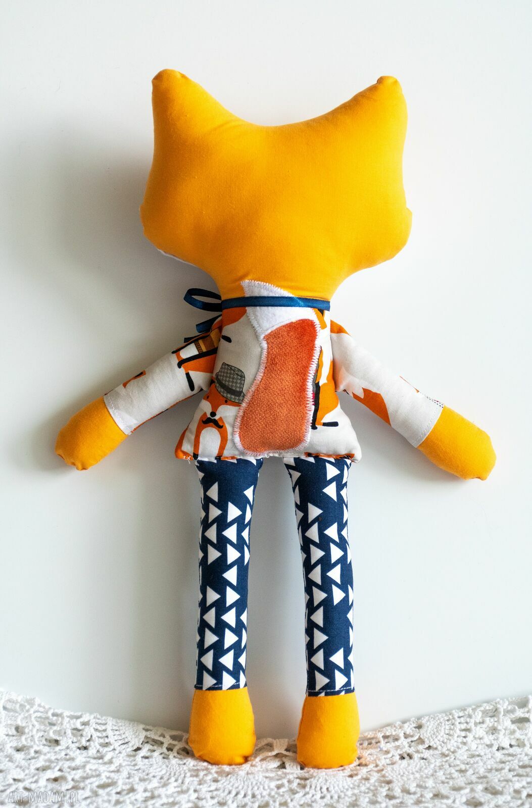 Ręcznie szyty lisek Berni 44 cm - sprytna przytulanka handmade