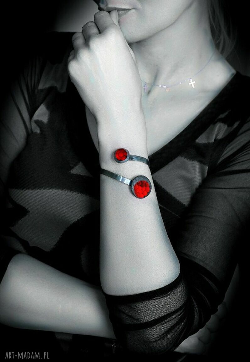 Srebrna bransoletka czerwona mozaika - regulowana, oksydowane srebro handmade