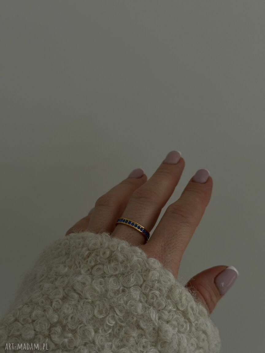 obrączki: Srebrna obrączka z szafirowymi kryształami Preciosa r. 14 Ręcznie zrobione