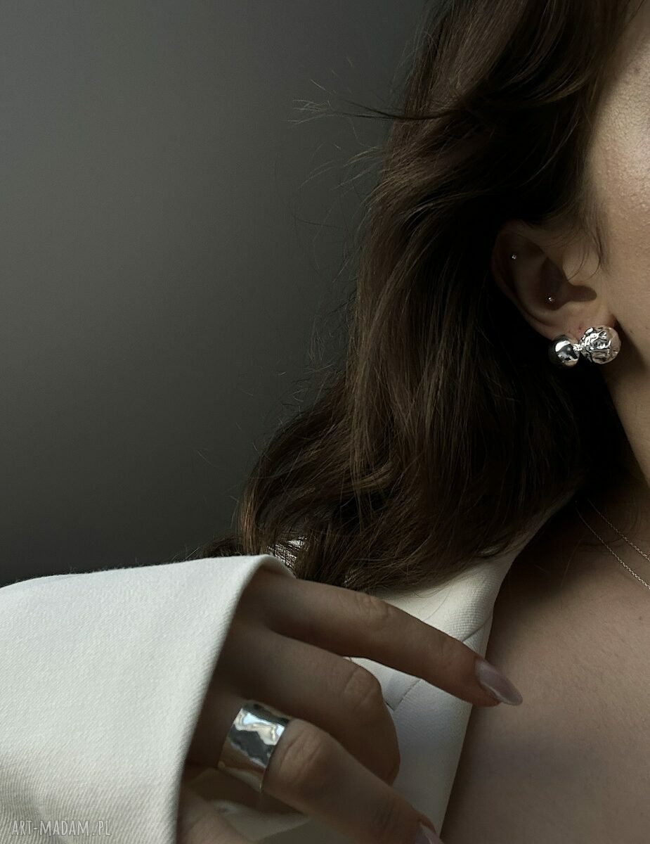 kolczyki: Srebrne kolczyki duże gniecione koła Ręcznie zrobione