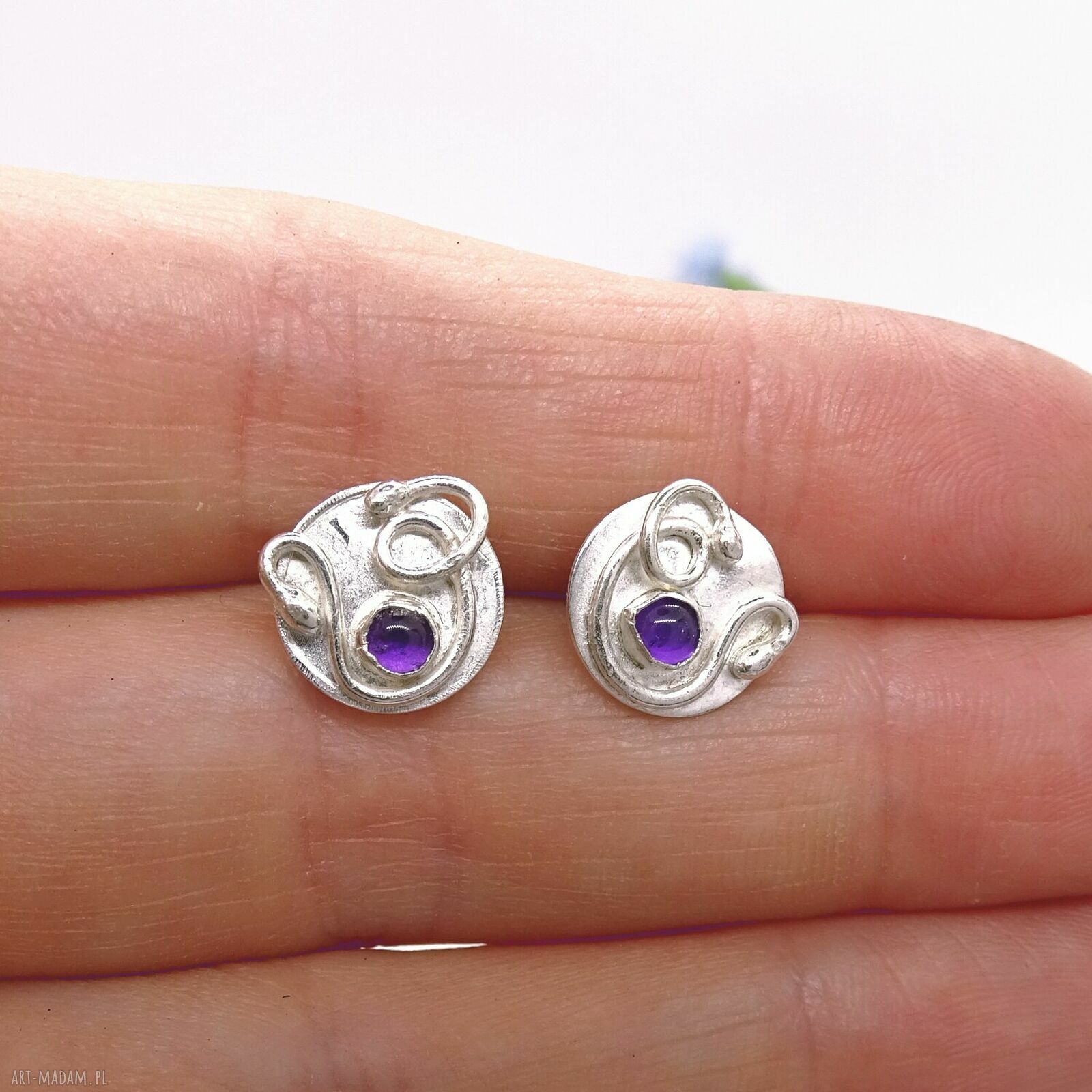 Srebrne kolczyki mini Lunar Amulets z ametystem - wkrętki