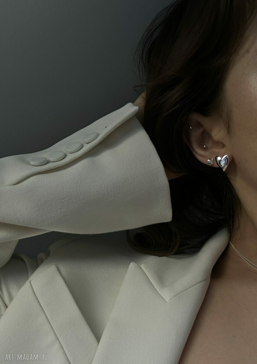 kolczyki: Srebrne kolczyki serca ręcznie wykonane