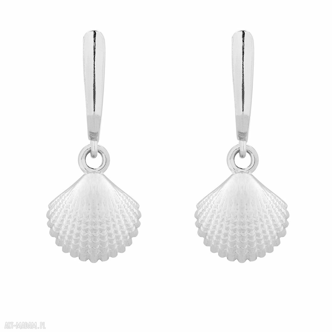 Srebrne kolczyki muszelkami wiszące muszelki wakacyjne zapinane
