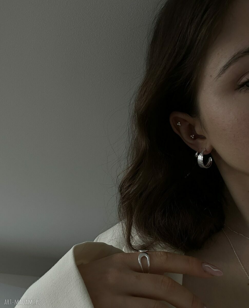 kolczyki: Srebrne masywne kolczyki półkola HandMade