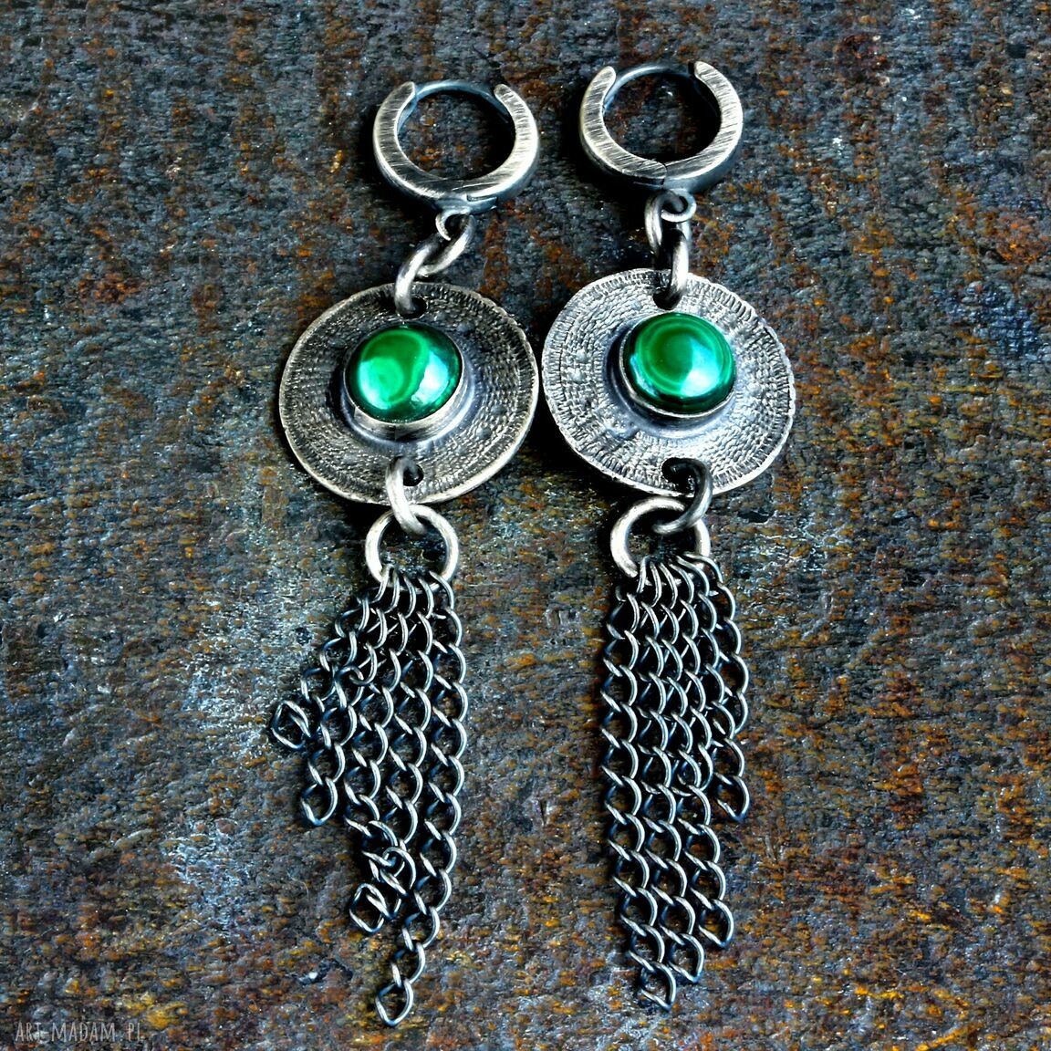 Srebrne kolczyki Tribal z naturalnym malachitem - oksydowane srebro 925
