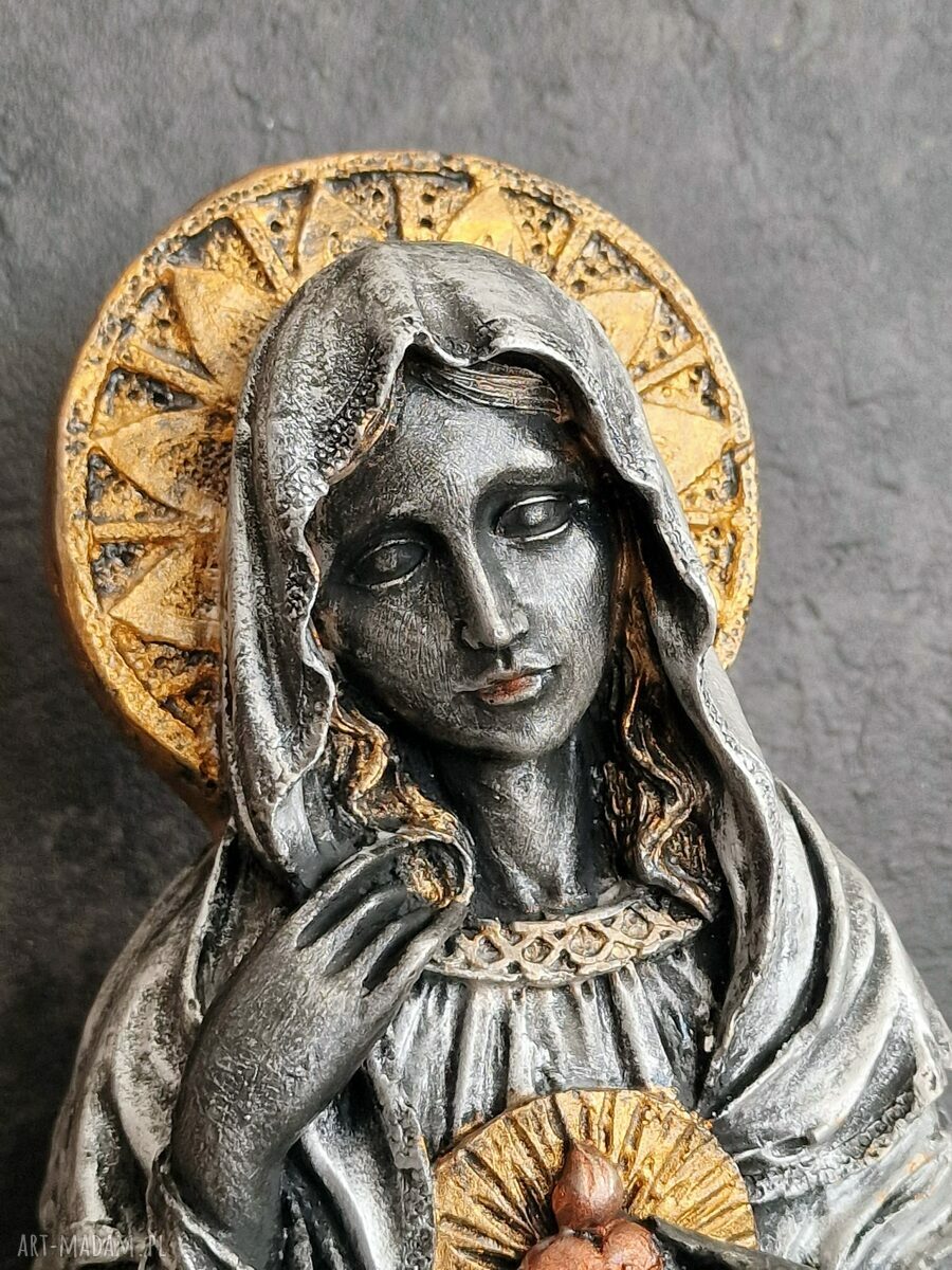 Rzeźba Srebrnej Matki Boskiej 15,4 cm - ręcznie robiona figurka Maryi