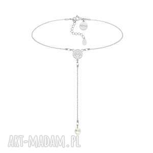 srebrny łańcuszkowy choker z rozetką i kryształem swarovski