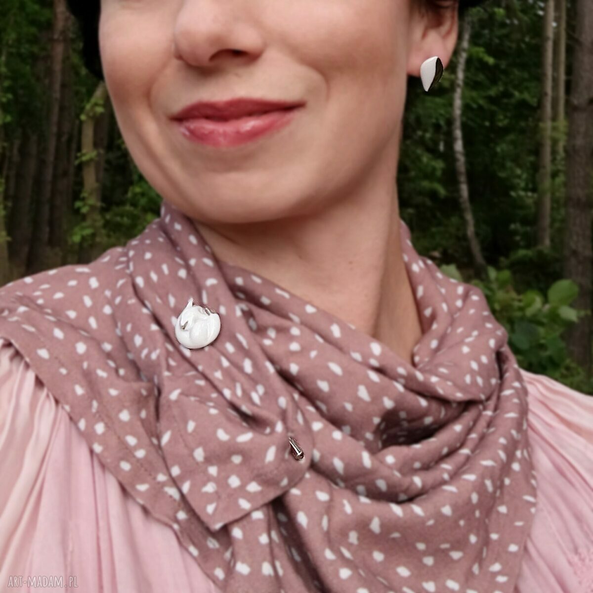 Srebrny Lisek szpilka broszka porcelanowa, lis leśne zwierzę, pin porcelana