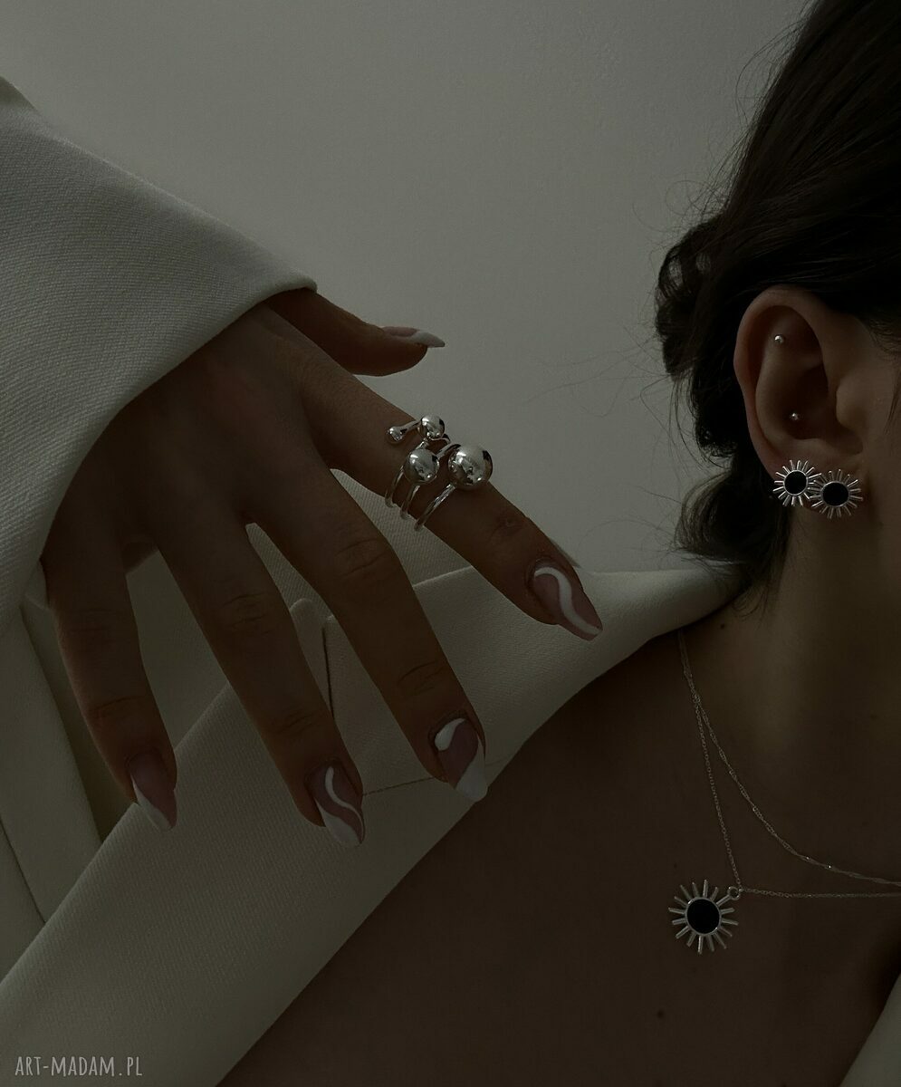 naszyjniki: Srebrny masywny pierścionek z kulkami 11 Ręcznie zrobione