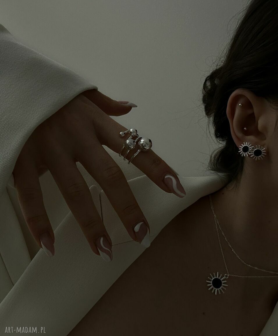 pierścionki: Srebrny masywny pierścionek z kulkami 15 Ręcznie zrobione