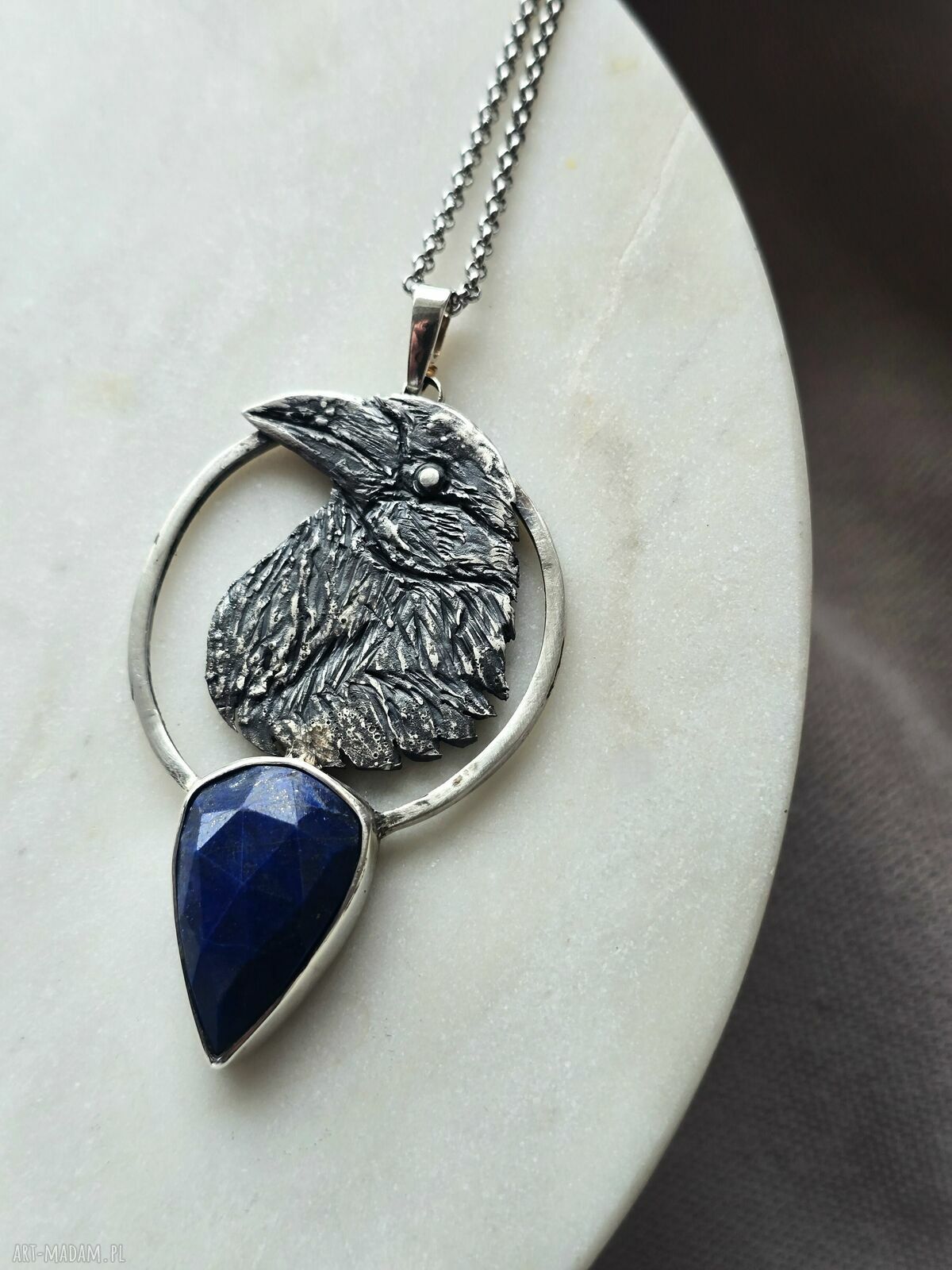 Srebrny naszyjnik z krukiem i lapis lazuli (Ag 925 oksydowane)