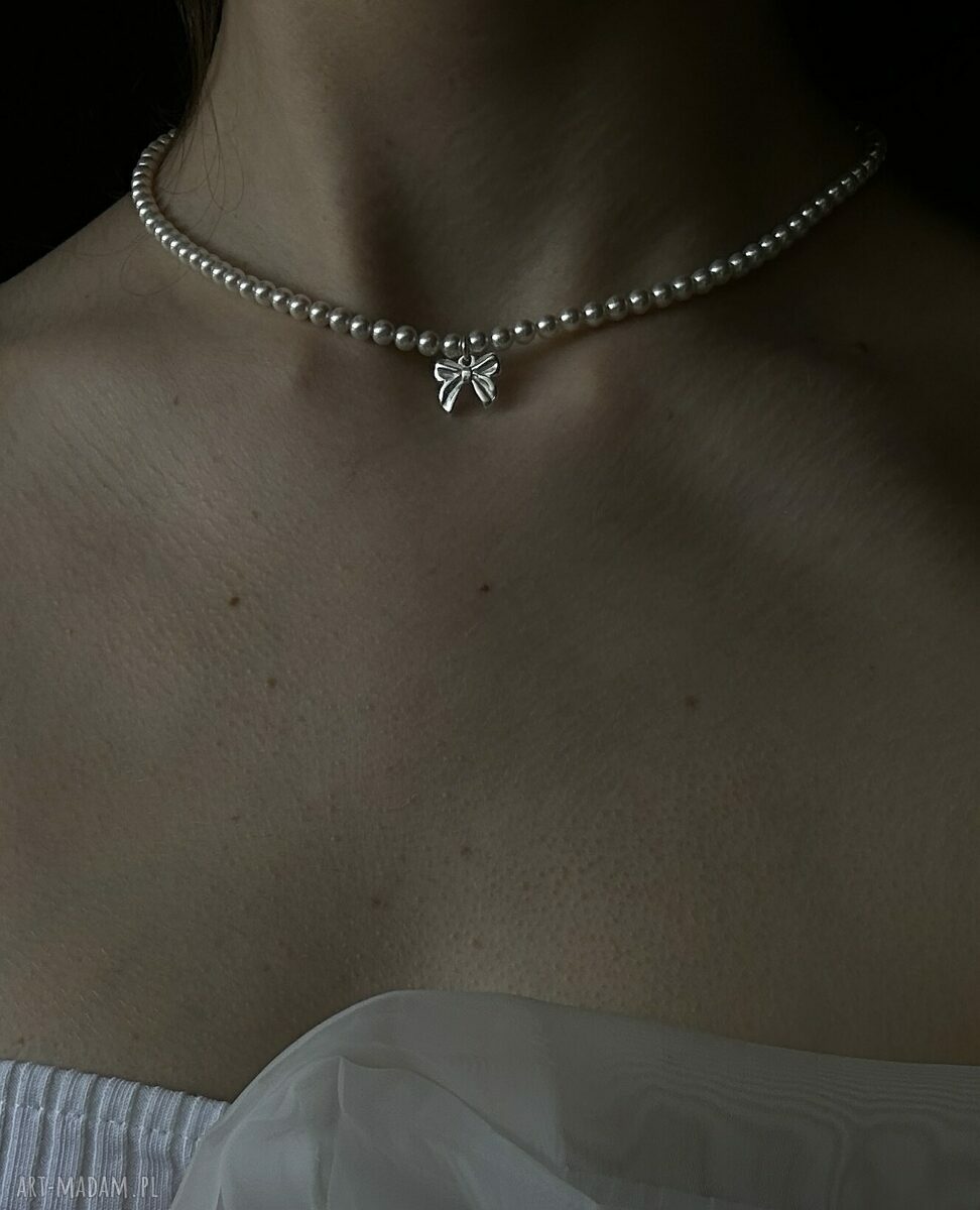 Srebrny naszyjnik z białych pereł SWAROVSKI Crystal i kokardką - srebro 925