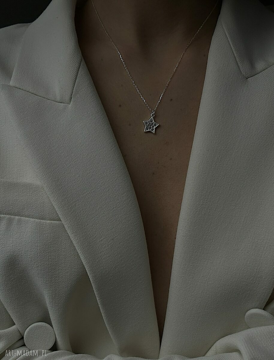naszyjniki: Srebrny naszyjnik z gwiazdką wysadzaną SWAROVSKI® CRYSTAL hand made