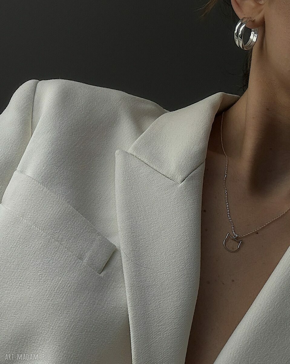 naszyjniki: srebrny naszyjnik z kotem ręcznie zrobione