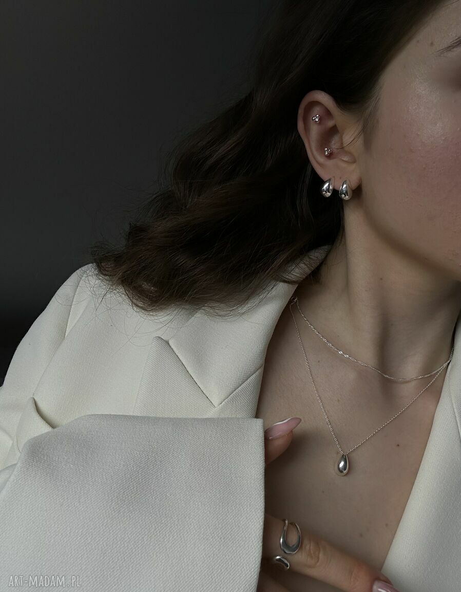 naszyjniki: Srebrny naszyjnik z kroplą Hand Made