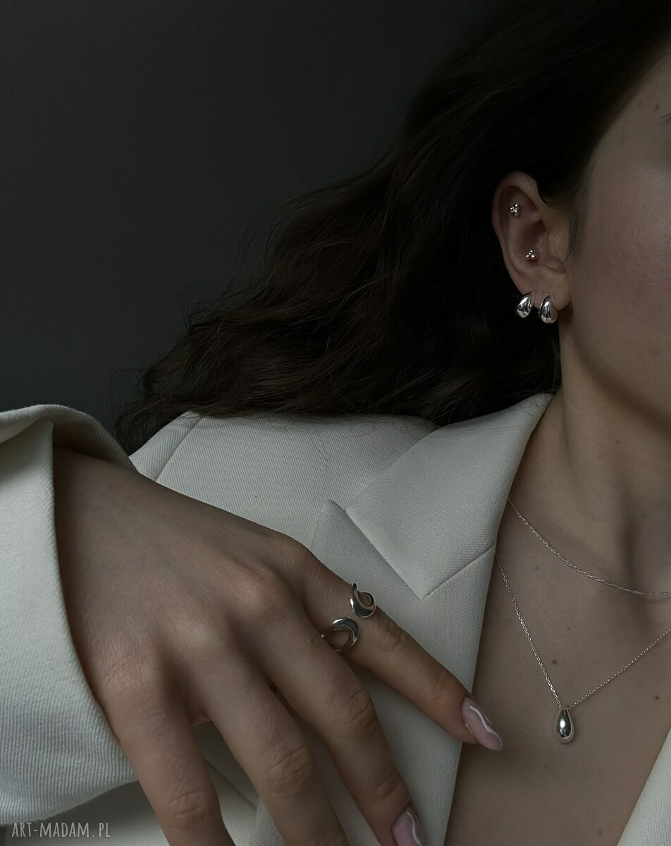 naszyjniki: Srebrny naszyjnik z kroplą Hand Made