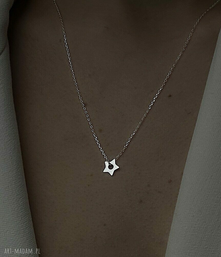 naszyjniki: SREBRNY NASZYJNIK Z MAŁĄ GWIAZDKĄ hand made