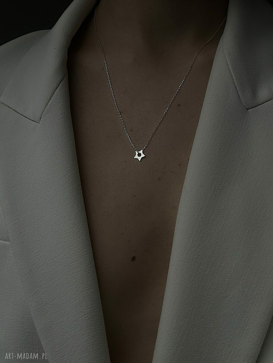 naszyjniki: SREBRNY NASZYJNIK Z MAŁĄ GWIAZDKĄ hand made