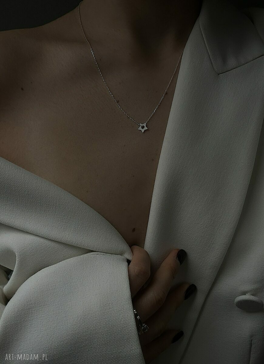 naszyjniki: SREBRNY NASZYJNIK Z MAŁĄ GWIAZDKĄ hand made