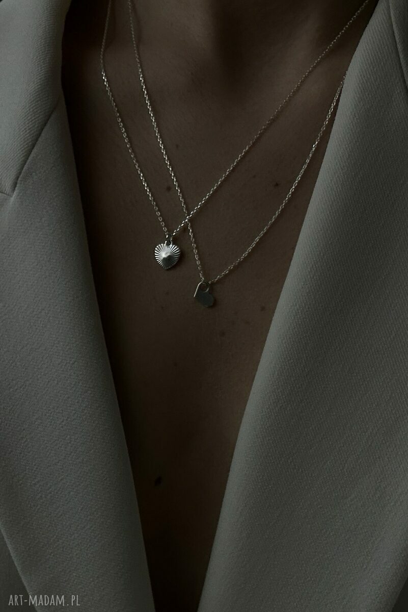 naszyjniki: srebrny naszyjnik z malutkim serduszkiem autorskie