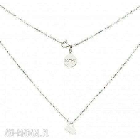 Srebrny naszyjnik malutkim serduszkiem serduszko zawieszka