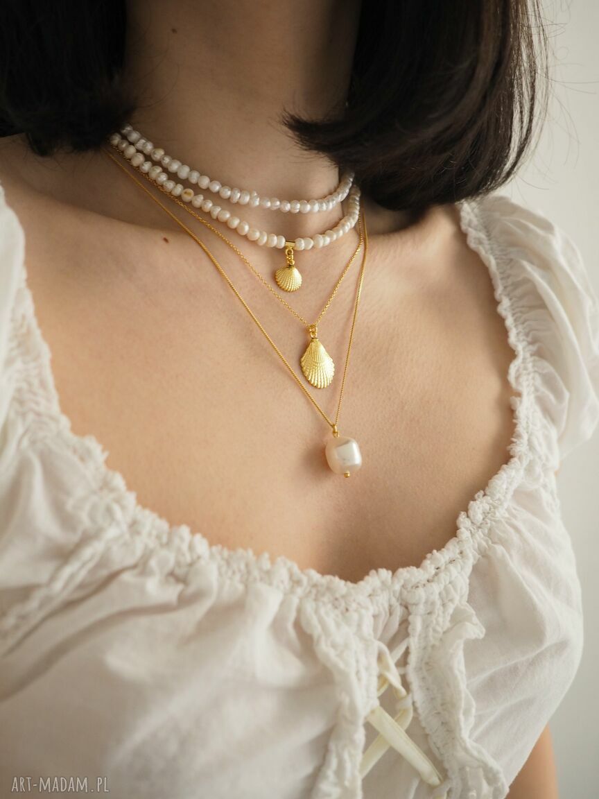 naszyjniki: Srebrny naszyjnik z muszlą Handmade