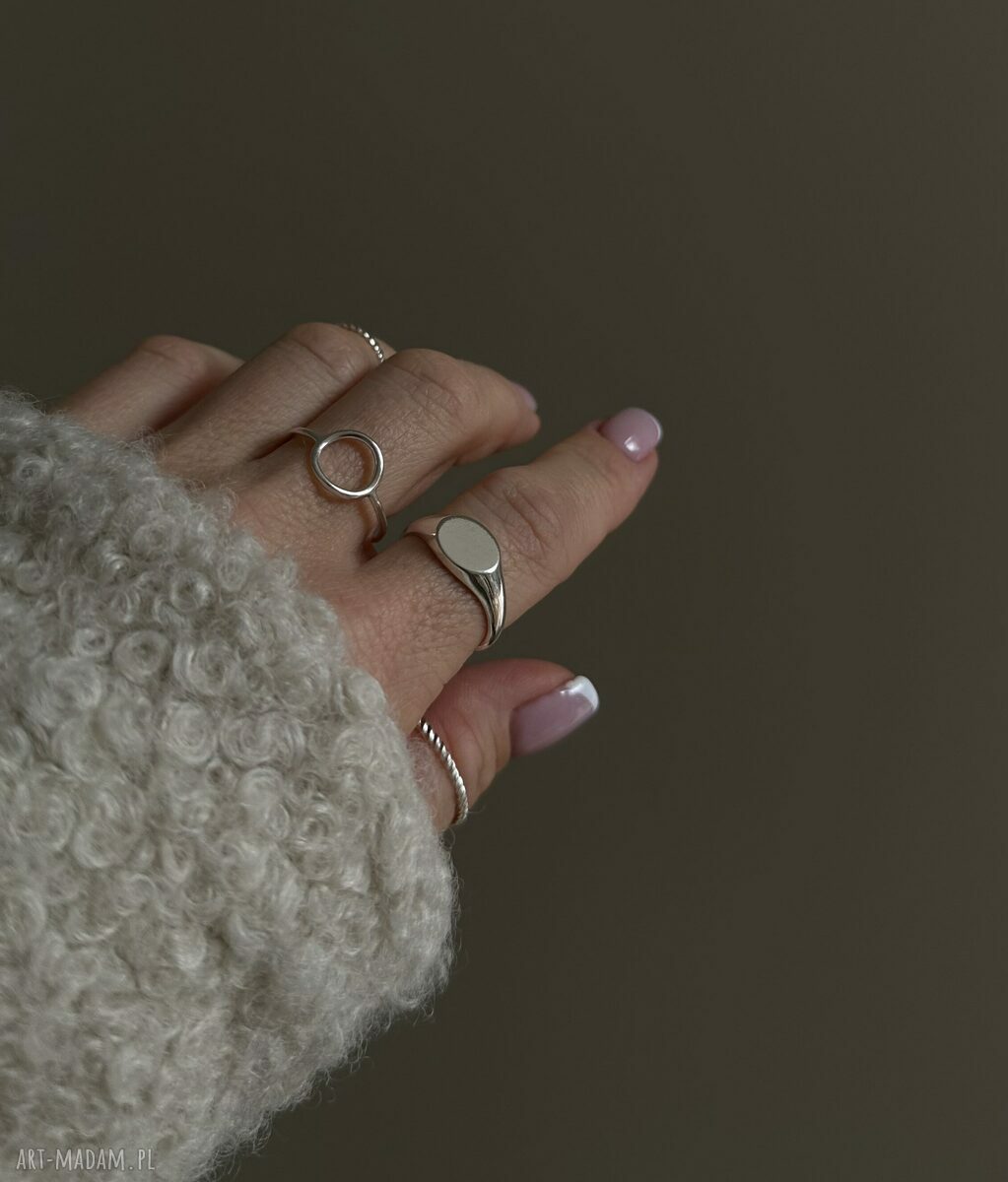 pierścionki: Srebrny owalny sygnet 14 Autorskie