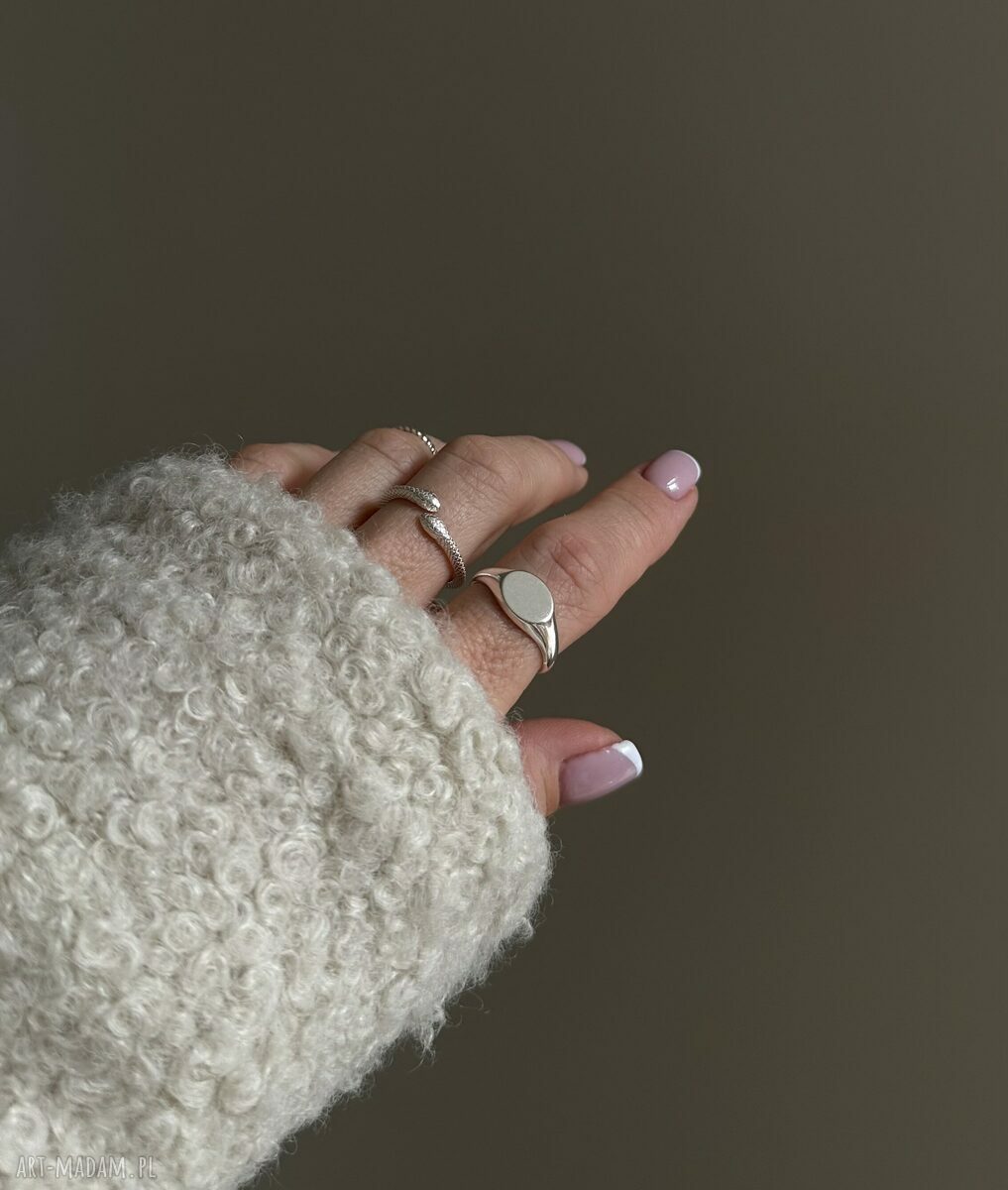 pierścionki: Srebrny owalny sygnet 14 Autorskie