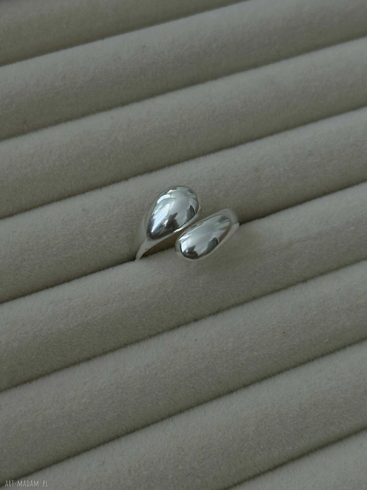 pierścionki: Srebrny pierścionek krople handmade